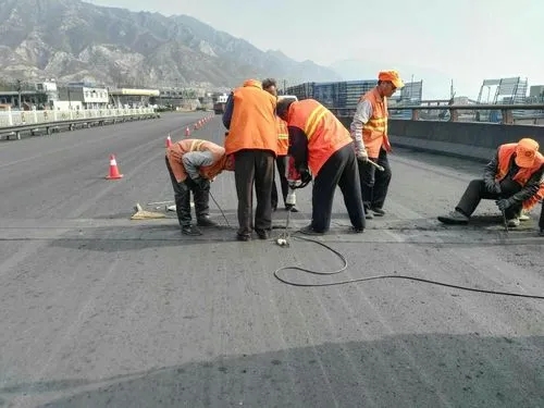 榕城道路桥梁病害治理